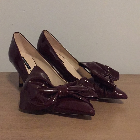 Zara Faux Patent Court Shoes with Bow - Picture 6 of 8